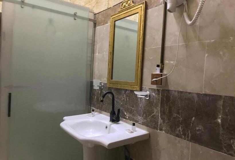 اتاق استاندارد سه نفره, Gazel Butik Otel