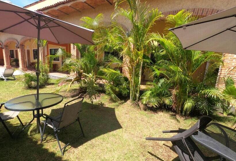 سوئیت با تخت بزرگ, Boutique Sol Y Luna Spa