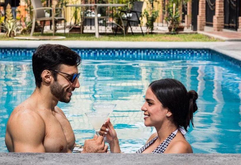 سوئیت با تخت بزرگ, Boutique Sol Y Luna Spa