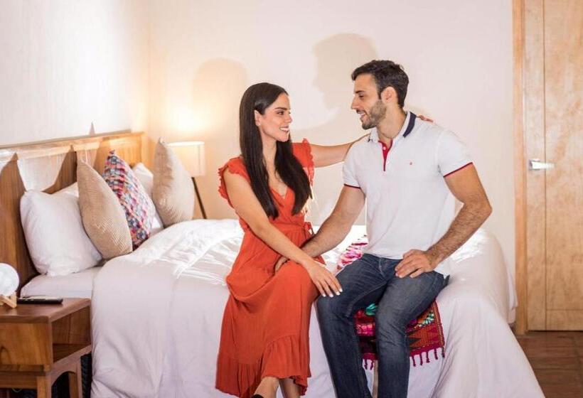 سوئیت با تخت بزرگ, Boutique Sol Y Luna Spa