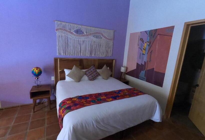 سوئیت با تخت بزرگ, Boutique Sol Y Luna Spa