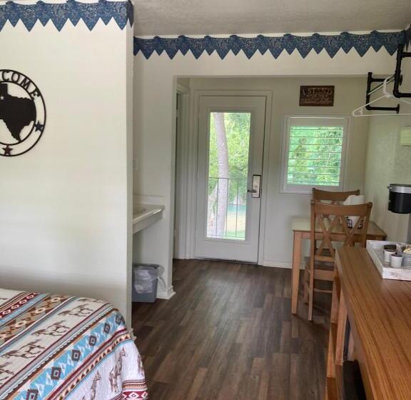 Стандартный Номер Кровать Кинг, Horseshoe Riverside Lodge
