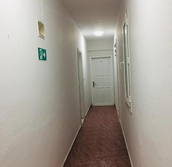 آپارتمان 1 خوابه با چشم‌انداز استخر, şato Apart