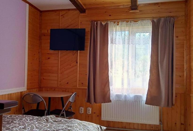 اتاق استاندارد با تخت بزرگ, мамина хата