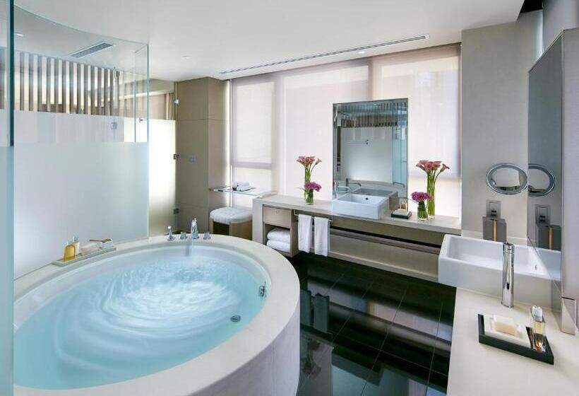 اتاق پرمیوم, The Landmark Mandarin Oriental Hong Kong