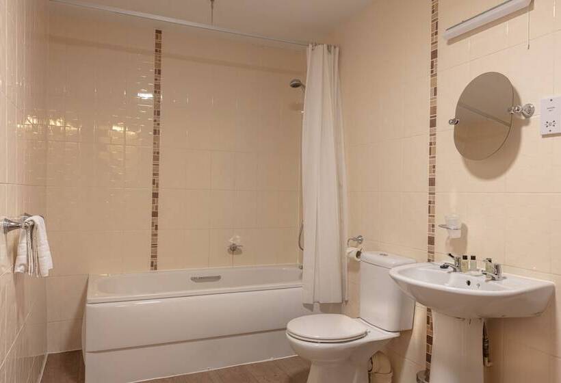 Семейный Номер, The New Inn By Roomsbooked