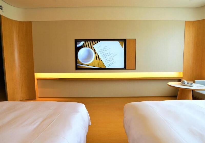 Апартаменты 2 Спальни, Sharjah Hotel Apartments   الشارقة