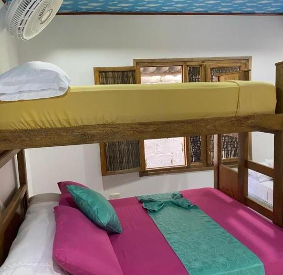 Economy Quadruple Room, Isla Los Erizos Ecohouse