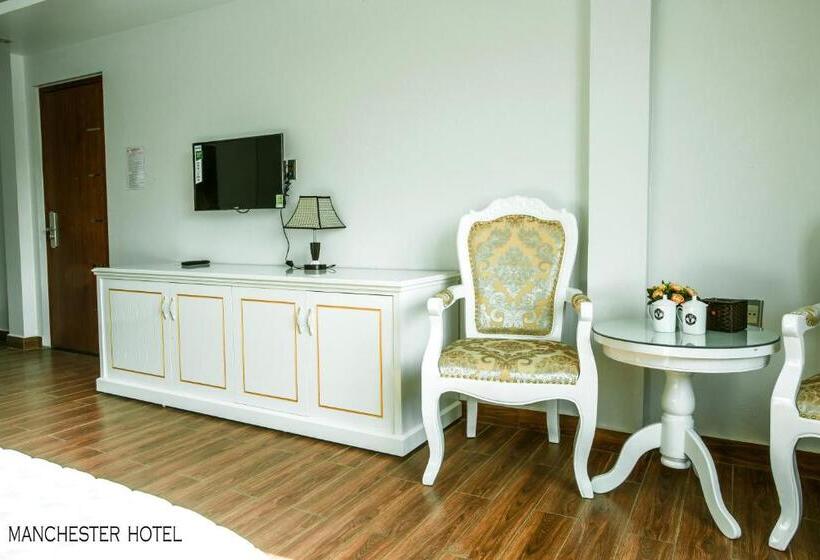 اتاق سه نفره دلوکس با چشم‌انداز دریا, Manchester Hotel Ha Long