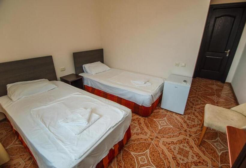 اتاق استاندارد, Guest House Nia
