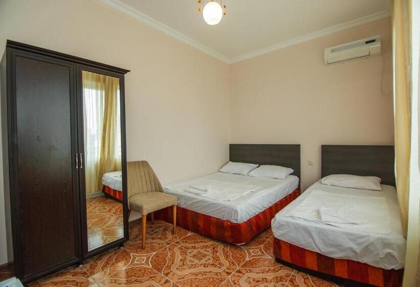 اتاق استاندارد با تخت دوبل, Guest House Nia