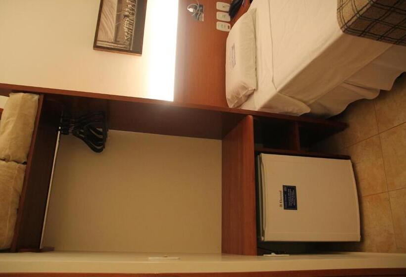 Номер Deluxe, Orion