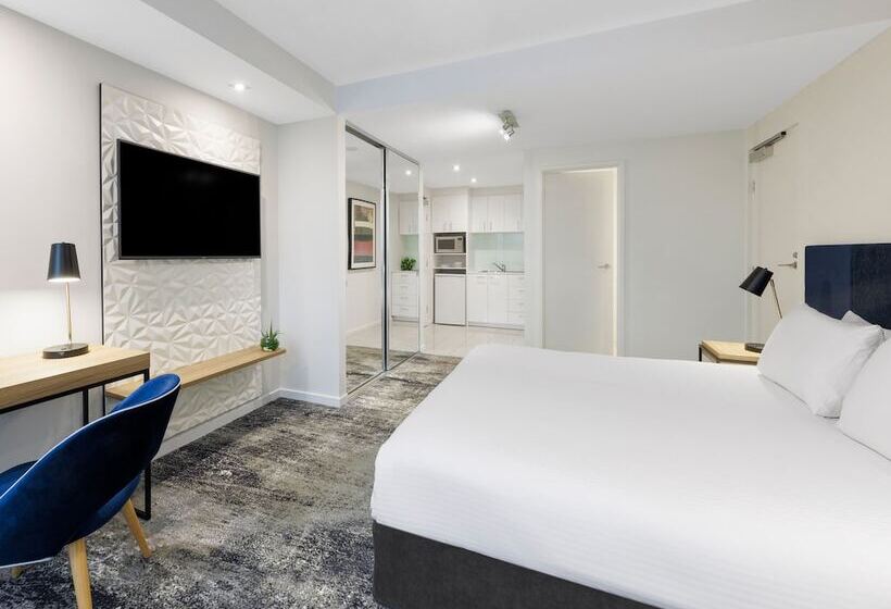 استودیوی استاندارد, Brady Apartment Hotel Flinders Street