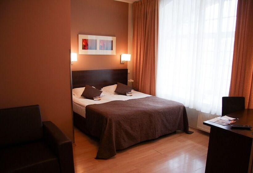 اتاق استاندارد سه تخته با چشم‌انداز باغ, City Hotel Tallinn By Unique Hotels