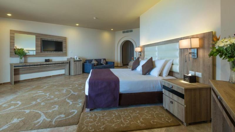 Triple Room Sea View, Pickalbatros Citadel Resort Sahl Hasheesh