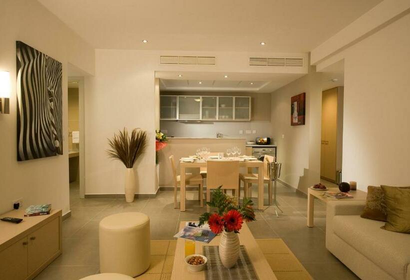 Люкс Superior, Capital Coast Resort And Spa
