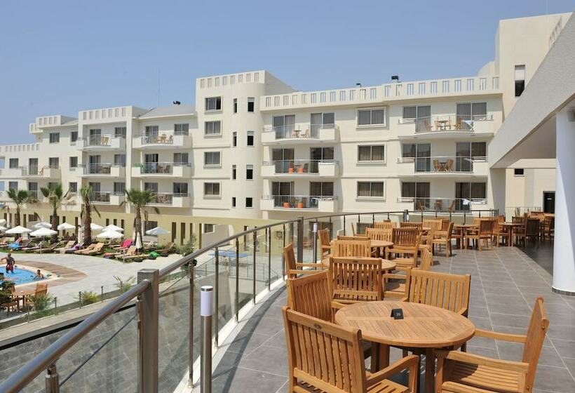 Люкс Superior, Capital Coast Resort And Spa
