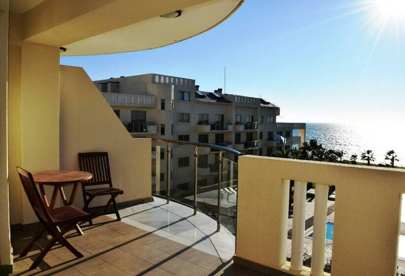 Люкс Superior Вид на Море, Capital Coast Resort And Spa