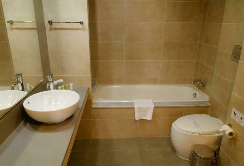 Номер Стандарт Вид на Море, Capital Coast Resort And Spa