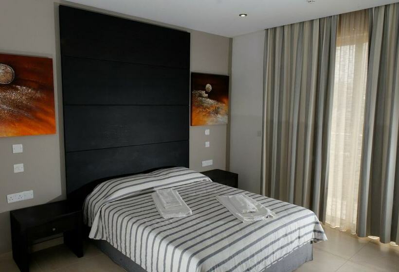 Люкс 3 Спальни, Capital Coast Resort And Spa