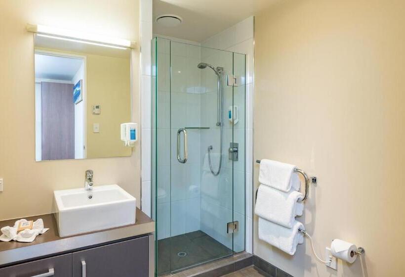 Апартаменты 2 Спальни, Edgewater Palms Apartments