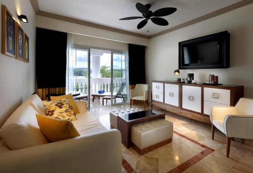 스위트, Grand Palladium Lady Hamilton Resort & Spa   All Inclusive