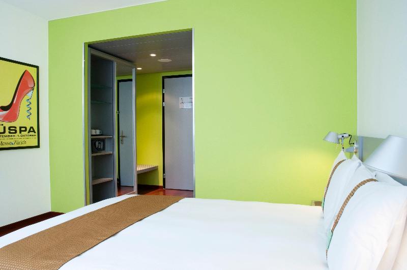 اتاق استاندارد با تخت بزرگ, Holiday Inn Zürich Messe, An Ihg