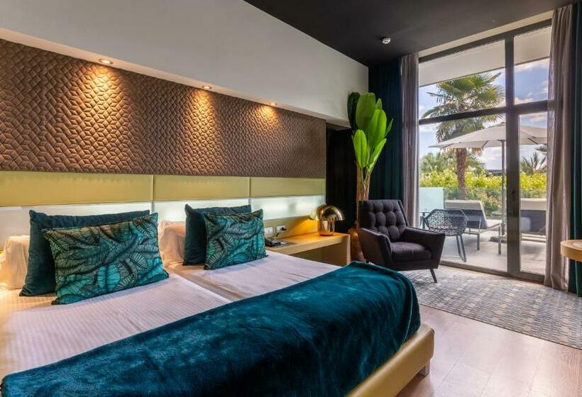 Habitación Estándar con Balcón, La Finca Resort