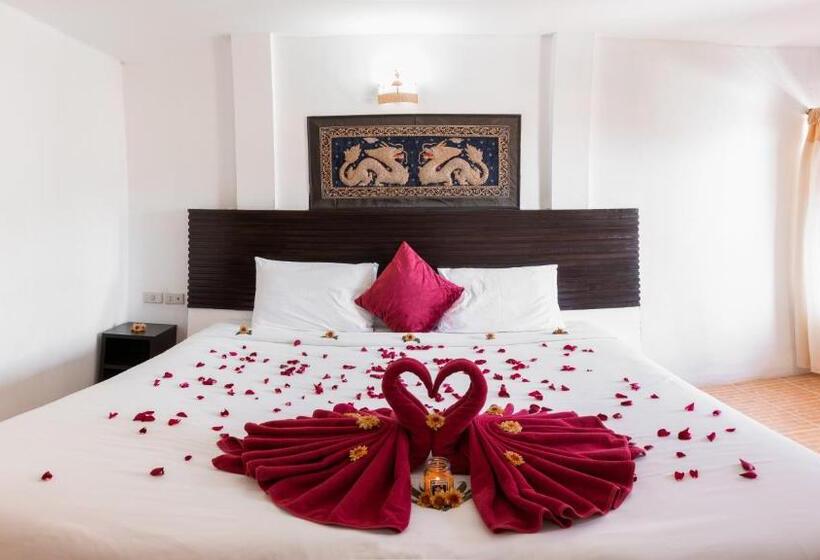اتاق لوکس با چشم‌انداز, The Palace Aonang Resort
