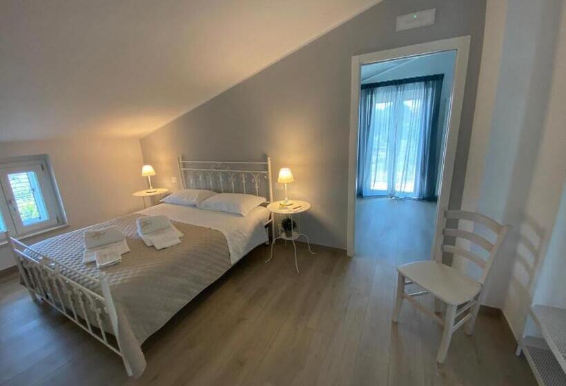 اتاق لوکس خانوادگی, Borgo Incoronata B&b