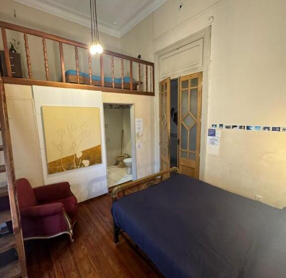 اتاق استاندارد سه نفره, High Hostel Rosario
