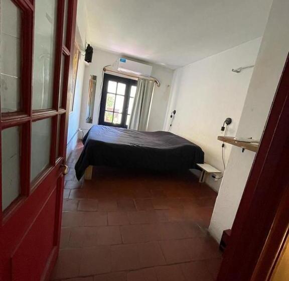 اتاق استاندارد با سرویس بهداشتی مشترک, High Hostel Rosario