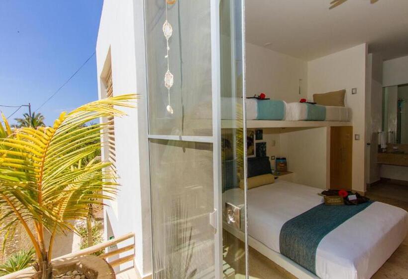 اتاق خانوادگی با چشم‌انداز کوه, Dco Suites Lounge & Spa
