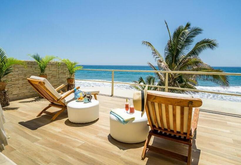 اتاق لوکس با تخت بزرگ, Dco Suites Lounge & Spa