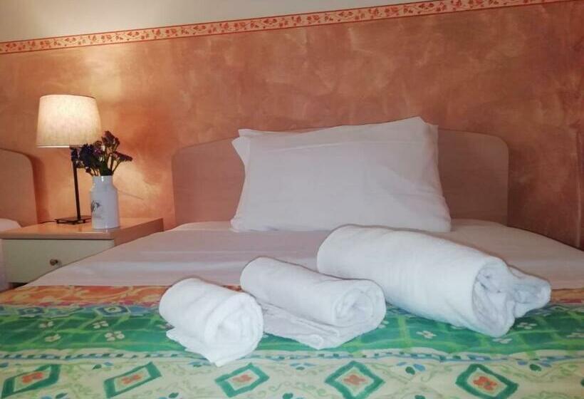 اتاق استاندارد یک نفره, Hostel Il Tetto