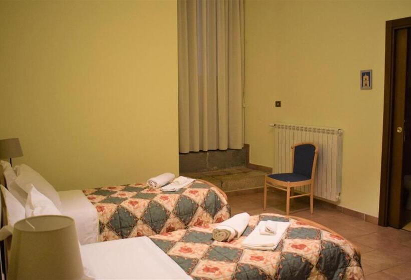 اتاق استاندارد, Hostel Il Tetto