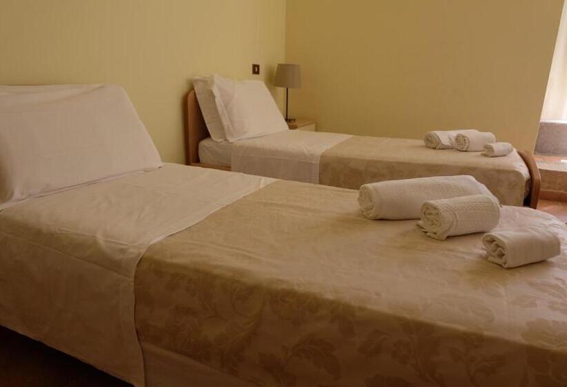 اتاق استاندارد, Hostel Il Tetto