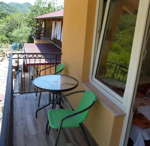اتاق استاندارد با چشم‌انداز کوهستان, Guest House Jadran Pol