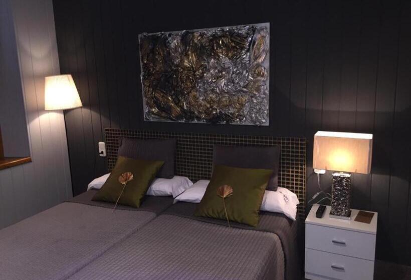 Номер Стандарт Трехместный, Hostal Sant Marti