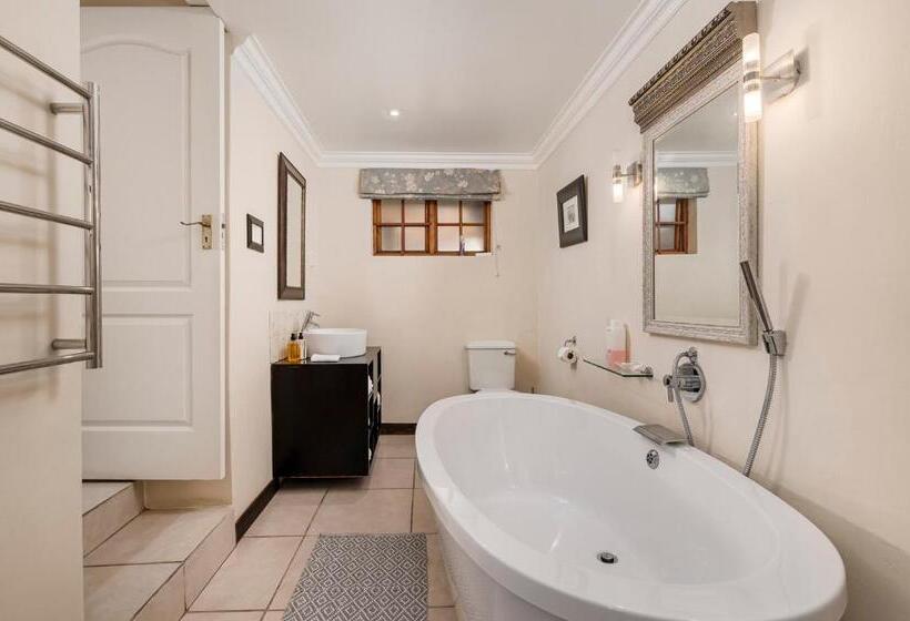 디럭스 룸, Millbury Guest House