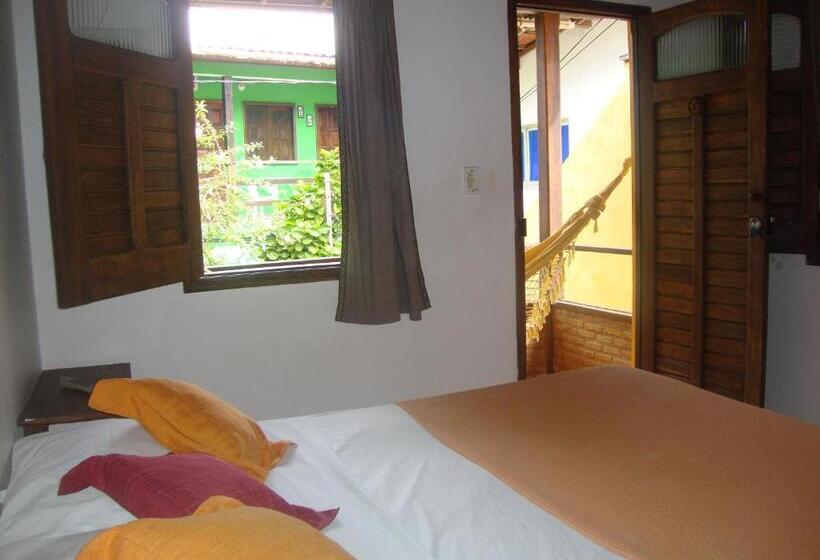 Quarto Quádruplo Standard, Pousada Caravelas