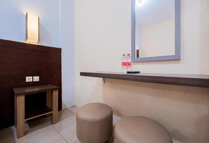 Номер Стандарт, Reddoorz At Omahku Guest House Batu