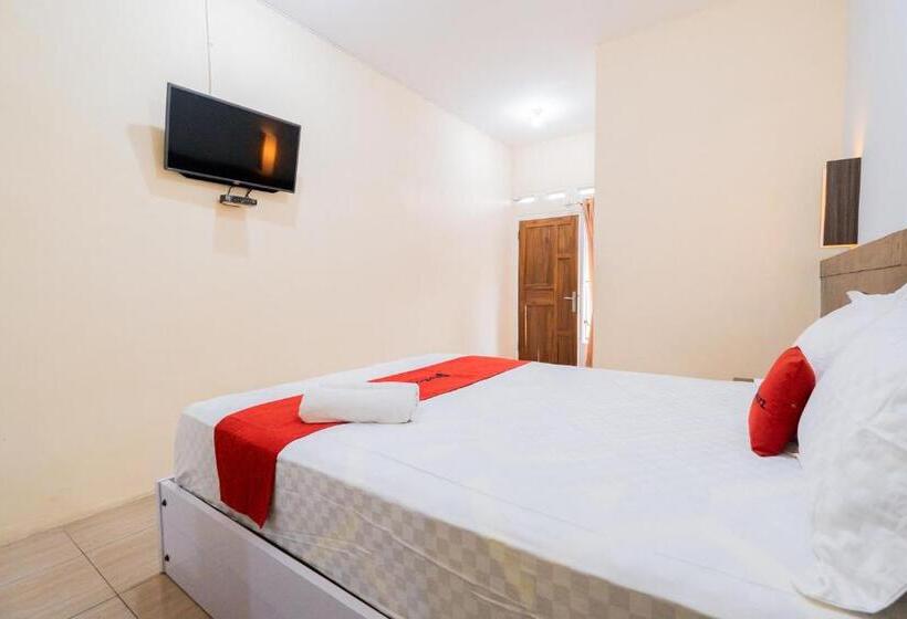 Номер Стандарт, Reddoorz At Omahku Guest House Batu
