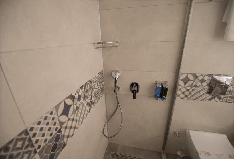 Семейный Полулюкс, Dovv Hotel Busıness