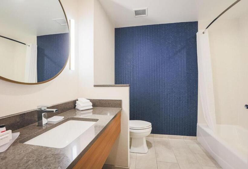 Стандартный Номер Кровать Кинг, Fairfield Inn & Suites Marquette