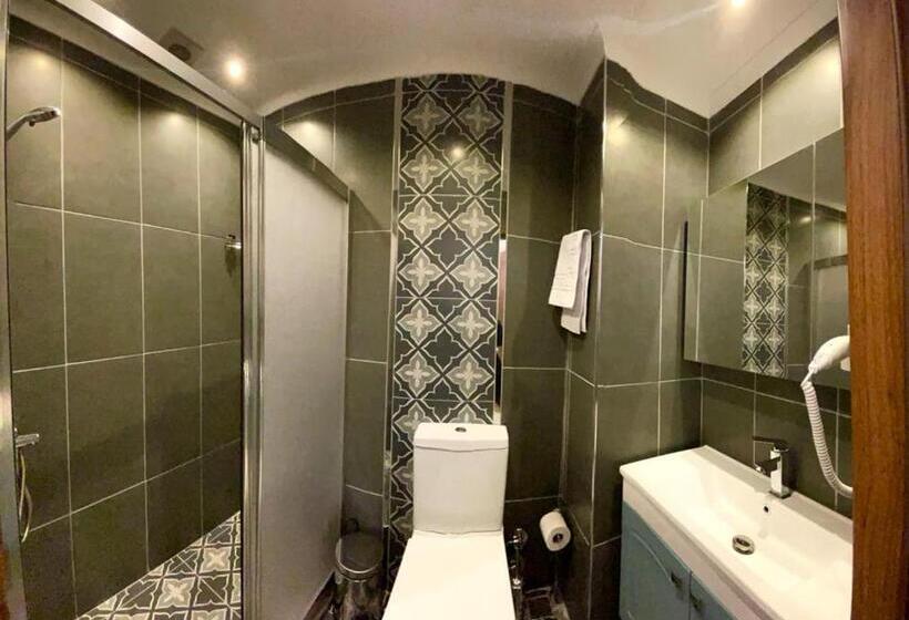 デラックストリプルルーム, üsküdar Otel
