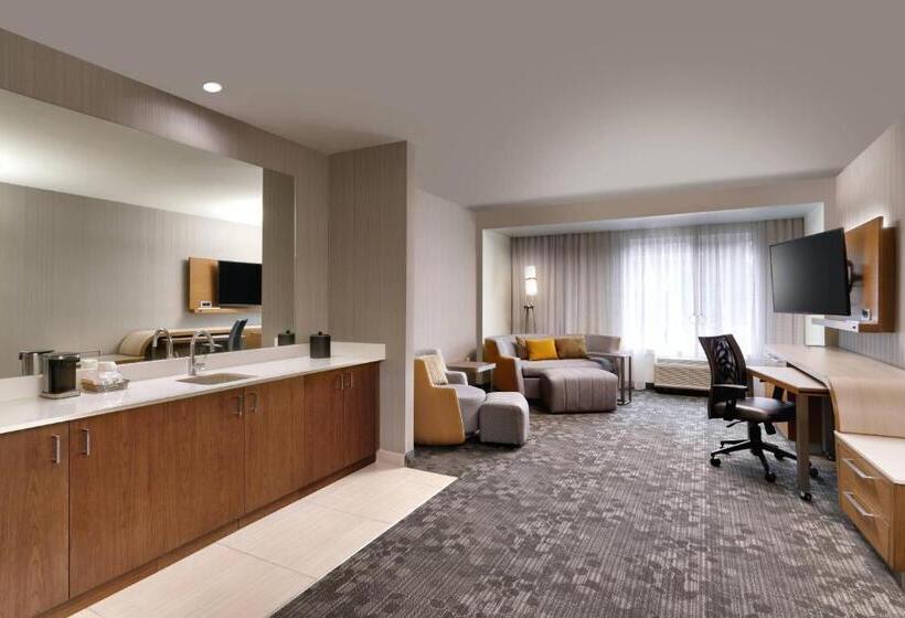 Люкс Кровать Кинг, Courtyard By Marriott Atlanta Duluth Downtown