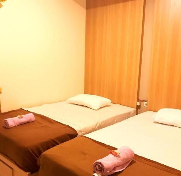 Номер Economy, Kangen Yogya Homestay Malioboro Mitra Reddoorz