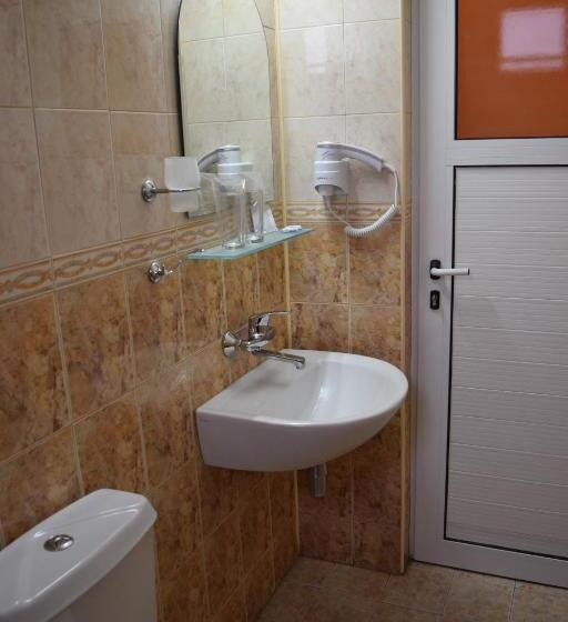 Quarto Estandar com Sacada, Family Hotel Chris