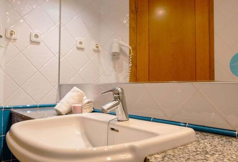 إستوديو قياسى مزودة بتراس, Rosamar Ibiza